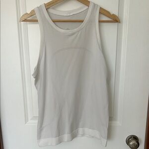 Lululemon tank top, 8